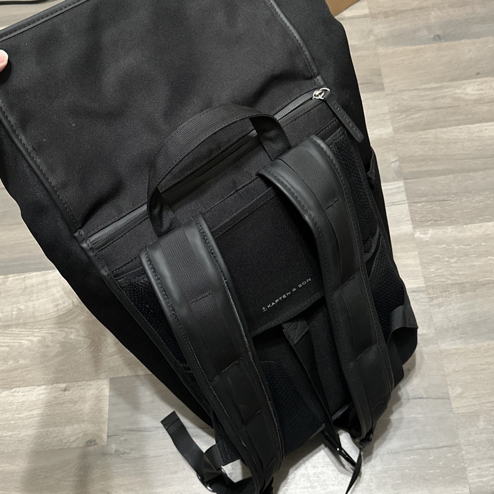 Kapten & Son Lund Pro All Black Backpack - Picture 13 of 16